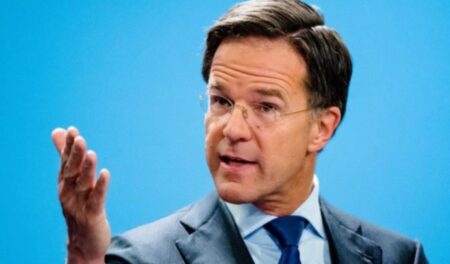 Руте: Членките на НАТО го зголемуваат воениот буџет, поддршката за Украина останува цврста