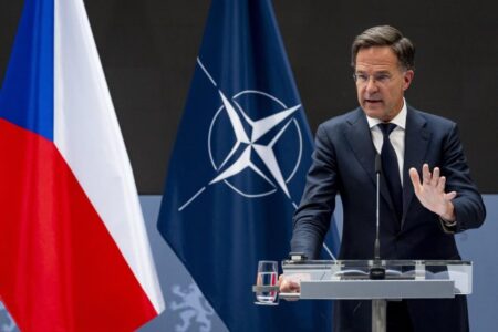 Руте во вторник во посета на Северна Македонија