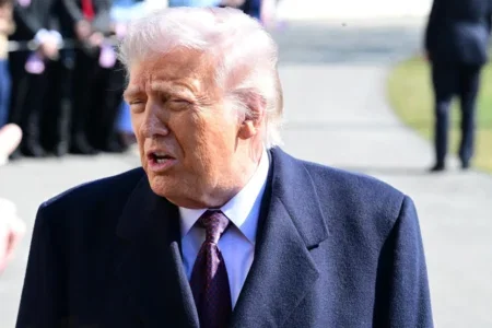 Си-eн-eн: Трамп тешко ќе се извлече од кризата што сам ја создаде со војната во Иран